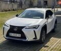 Білий Лексус UX, об'ємом двигуна 0 л та пробігом 56 тис. км за 25000 $, фото 1 на Automoto.ua