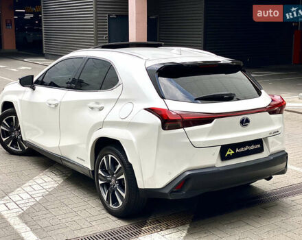 Білий Лексус UX, об'ємом двигуна 2 л та пробігом 22 тис. км за 30200 $, фото 20 на Automoto.ua