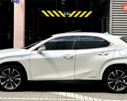 Білий Лексус UX, об'ємом двигуна 2 л та пробігом 22 тис. км за 30200 $, фото 9 на Automoto.ua