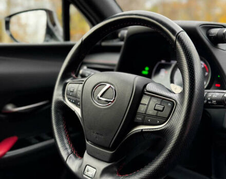 Белый Лексус UX, объемом двигателя 2 л и пробегом 56 тыс. км за 32000 $, фото 10 на Automoto.ua