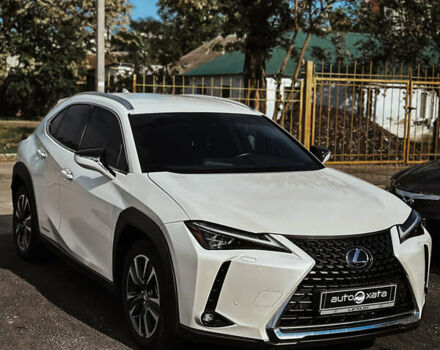 Білий Лексус UX, об'ємом двигуна 2 л та пробігом 43 тис. км за 35300 $, фото 1 на Automoto.ua