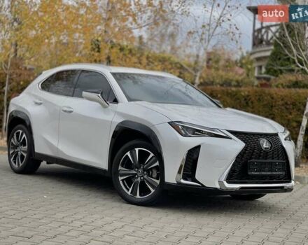 Белый Лексус UX, объемом двигателя 2 л и пробегом 72 тыс. км за 27900 $, фото 9 на Automoto.ua