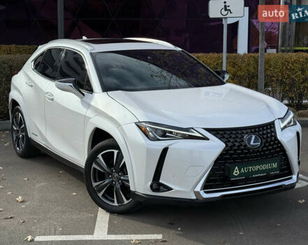 Білий Лексус UX, об'ємом двигуна 1.99 л та пробігом 22 тис. км за 29400 $, фото 4 на Automoto.ua