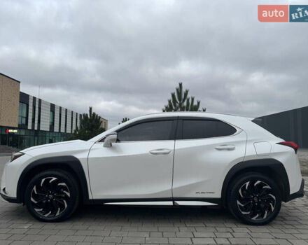 Білий Лексус UX, об'ємом двигуна 0 л та пробігом 75 тис. км за 25786 $, фото 13 на Automoto.ua