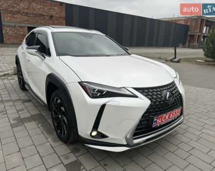 Білий Лексус UX, об'ємом двигуна 0 л та пробігом 75 тис. км за 25786 $, фото 12 на Automoto.ua