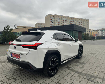 Білий Лексус UX, об'ємом двигуна 0 л та пробігом 75 тис. км за 25786 $, фото 18 на Automoto.ua