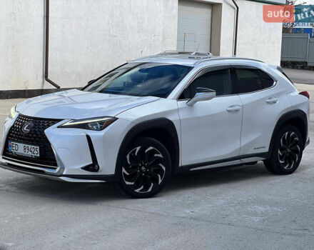 Белый Лексус UX, объемом двигателя 0 л и пробегом 75 тыс. км за 22000 $, фото 7 на Automoto.ua