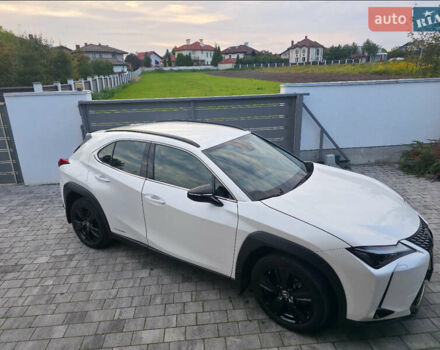 Лексус UX 2022 в Львове на Automoto.ua Белый Лексус UX, объемом двигателя 1.99 л и пробегом 68 тыс. км за 34990 $, фото 8 на Automoto.ua
