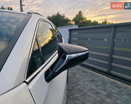 Лексус UX 2022 в Львове на Automoto.ua Белый Лексус UX, объемом двигателя 1.99 л и пробегом 68 тыс. км за 34990 $, фото 7 на Automoto.ua