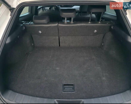 Білий Лексус UX, об'ємом двигуна 1.99 л та пробігом 68 тис. км за 34600 $, фото 16 на Automoto.ua