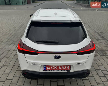 Білий Лексус UX, об'ємом двигуна 0 л та пробігом 75 тис. км за 25786 $, фото 17 на Automoto.ua
