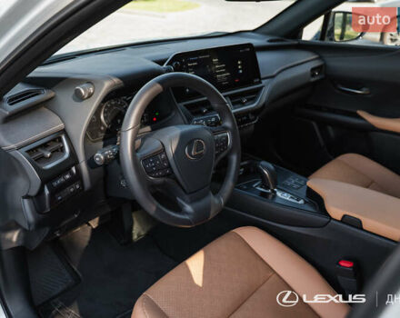 Білий Лексус UX, об'ємом двигуна 0 л та пробігом 3 тис. км за 40564 $, фото 12 на Automoto.ua