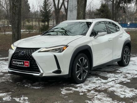 Лексус UX 2018 у Києві на Automoto.ua Білий Лексус UX, об'ємом двигуна 2 л та пробігом 66 тис. км за 27990 $, фото 1 на Automoto.ua