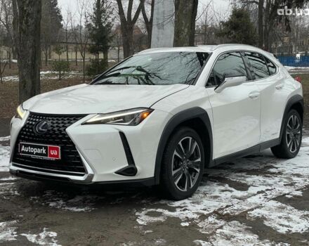 Білий Лексус UX, об'ємом двигуна 2 л та пробігом 66 тис. км за 27990 $, фото 1 на Automoto.ua