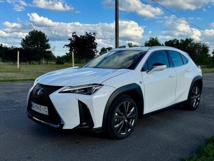 Білий Лексус UX, об'ємом двигуна 1.99 л та пробігом 88 тис. км за 24200 $, фото 1 на Automoto.ua