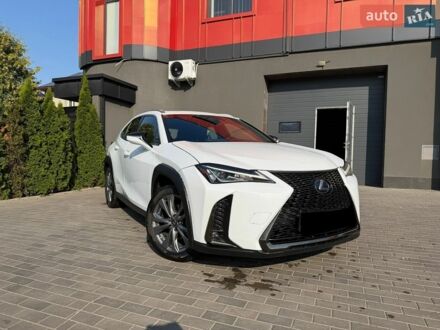 Белый Лексус UX, объемом двигателя 1.99 л и пробегом 64 тыс. км за 27500 $, фото 1 на Automoto.ua