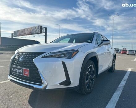 Білий Лексус UX, об'ємом двигуна 2 л та пробігом 74 тис. км за 26490 $, фото 1 на Automoto.ua