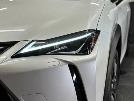 Лексус UX 2019 у Києві на Automoto.ua Білий Лексус UX, об'ємом двигуна 1.99 л та пробігом 103 тис. км за 33000 $, фото 1 на Automoto.ua