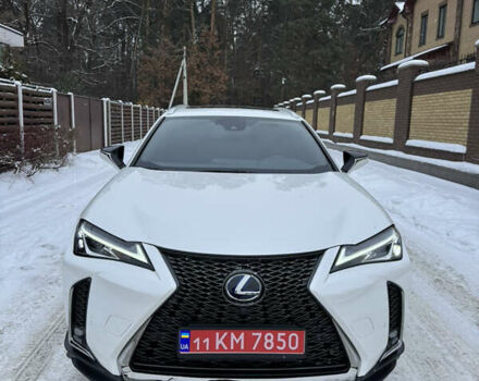 Белый Лексус UX, объемом двигателя 1.99 л и пробегом 42 тыс. км за 27900 $, фото 1 на Automoto.ua