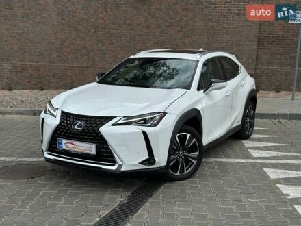 Лексус UX 2020 в Одессе на Automoto.ua Белый Лексус UX, объемом двигателя 1.99 л и пробегом 13 тыс. км за 31999 $, фото 1 на Automoto.ua
