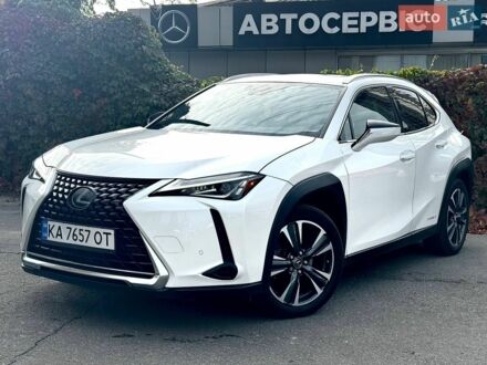 Білий Лексус UX, об'ємом двигуна 1.99 л та пробігом 65 тис. км за 29000 $, фото 1 на Automoto.ua