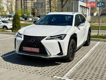 Белый Лексус UX, объемом двигателя 2 л и пробегом 48 тыс. км за 24777 $, фото 1 на Automoto.ua
