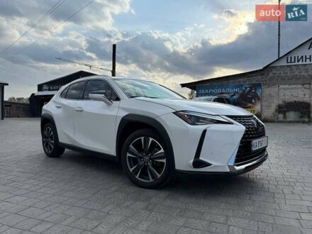 Лексус UX 2021 у Києві на Automoto.ua Білий Лексус UX, об'ємом двигуна 2 л та пробігом 21 тис. км за 27500 $, фото 1 на Automoto.ua