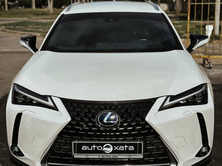 Лексус UX 2021 в Николаеве на Automoto.ua Белый Лексус UX, объемом двигателя 2 л и пробегом 43 тыс. км за 35300 $, фото 1 на Automoto.ua