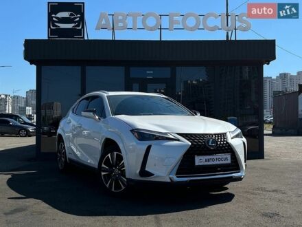 Білий Лексус UX, об'ємом двигуна 1.99 л та пробігом 20 тис. км за 34990 $, фото 1 на Automoto.ua