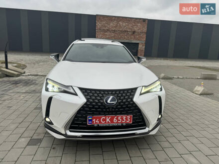 Білий Лексус UX, об'ємом двигуна 0 л та пробігом 75 тис. км за 25786 $, фото 1 на Automoto.ua