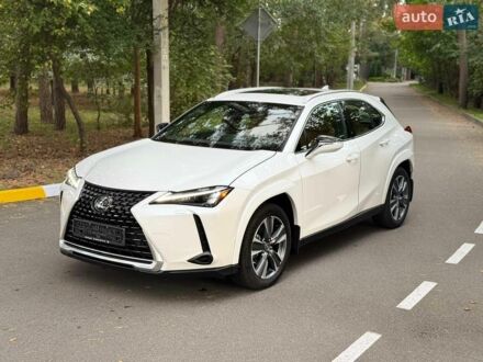 Белый Лексус UX, объемом двигателя 0 л и пробегом 7 тыс. км за 36500 $, фото 1 на Automoto.ua