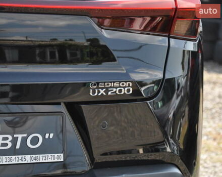 Чорний Лексус UX, об'ємом двигуна 1.99 л та пробігом 43 тис. км за 27700 $, фото 10 на Automoto.ua