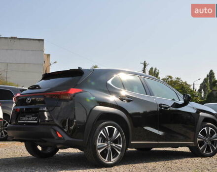 Чорний Лексус UX, об'ємом двигуна 1.99 л та пробігом 43 тис. км за 27700 $, фото 3 на Automoto.ua