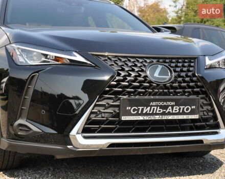 Чорний Лексус UX, об'ємом двигуна 1.99 л та пробігом 43 тис. км за 27700 $, фото 5 на Automoto.ua