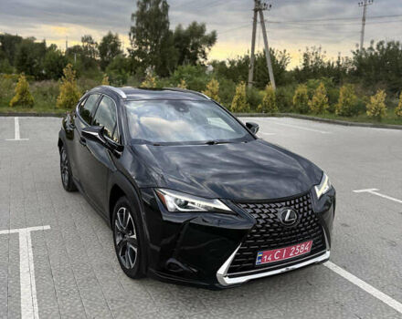 Чорний Лексус UX, об'ємом двигуна 1.99 л та пробігом 97 тис. км за 25990 $, фото 3 на Automoto.ua