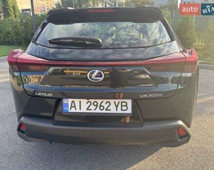 Чорний Лексус UX, об'ємом двигуна 0 л та пробігом 56 тис. км за 26920 $, фото 6 на Automoto.ua