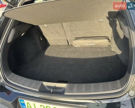Чорний Лексус UX, об'ємом двигуна 0 л та пробігом 56 тис. км за 26920 $, фото 12 на Automoto.ua