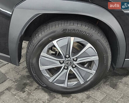 Черный Лексус UX, объемом двигателя 0 л и пробегом 125 тыс. км за 21900 $, фото 13 на Automoto.ua