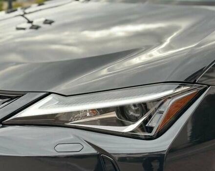 Черный Лексус UX, объемом двигателя 2 л и пробегом 25 тыс. км за 33750 $, фото 23 на Automoto.ua