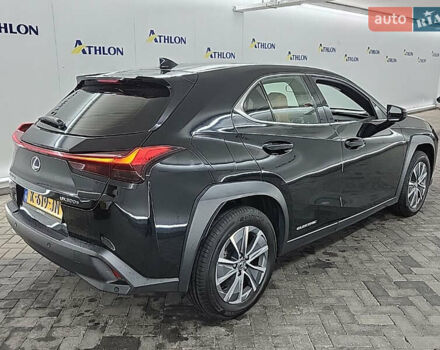 Черный Лексус UX, объемом двигателя 0 л и пробегом 125 тыс. км за 21900 $, фото 11 на Automoto.ua