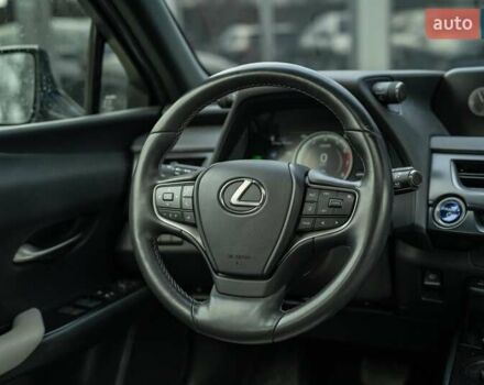 Чорний Лексус UX, об'ємом двигуна 2 л та пробігом 64 тис. км за 29900 $, фото 20 на Automoto.ua