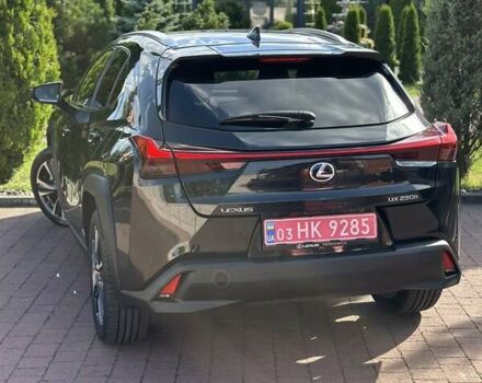 Чорний Лексус UX, об'ємом двигуна 0 л та пробігом 25 тис. км за 35750 $, фото 41 на Automoto.ua