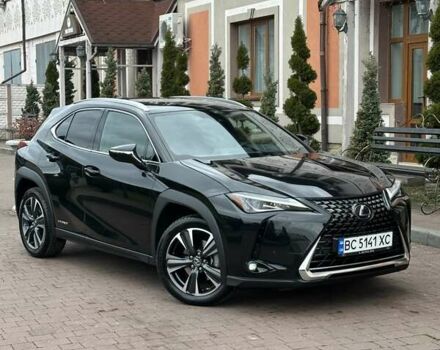Черный Лексус UX, объемом двигателя 2 л и пробегом 25 тыс. км за 33750 $, фото 3 на Automoto.ua