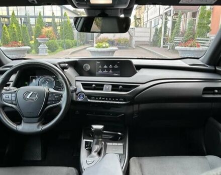 Чорний Лексус UX, об'ємом двигуна 0 л та пробігом 25 тис. км за 35750 $, фото 90 на Automoto.ua