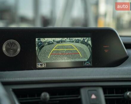 Чорний Лексус UX, об'ємом двигуна 2 л та пробігом 64 тис. км за 29900 $, фото 26 на Automoto.ua