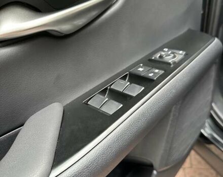 Черный Лексус UX, объемом двигателя 2 л и пробегом 25 тыс. км за 33750 $, фото 70 на Automoto.ua