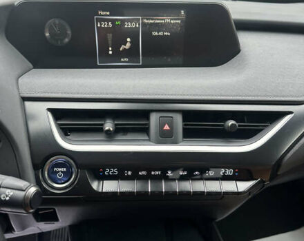 Черный Лексус UX, объемом двигателя 0 л и пробегом 109 тыс. км за 22750 $, фото 49 на Automoto.ua