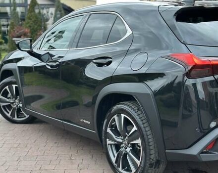 Черный Лексус UX, объемом двигателя 2 л и пробегом 25 тыс. км за 33750 $, фото 39 на Automoto.ua