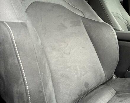 Черный Лексус UX, объемом двигателя 2 л и пробегом 25 тыс. км за 33750 $, фото 90 на Automoto.ua