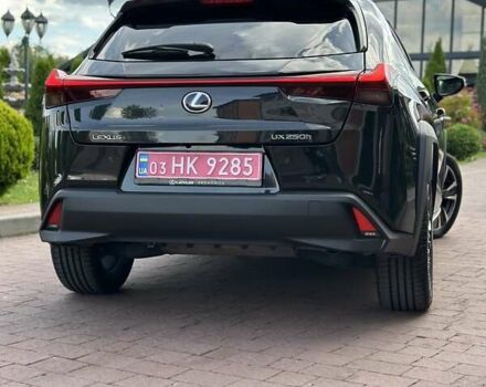 Чорний Лексус UX, об'ємом двигуна 0 л та пробігом 25 тис. км за 35850 $, фото 68 на Automoto.ua
